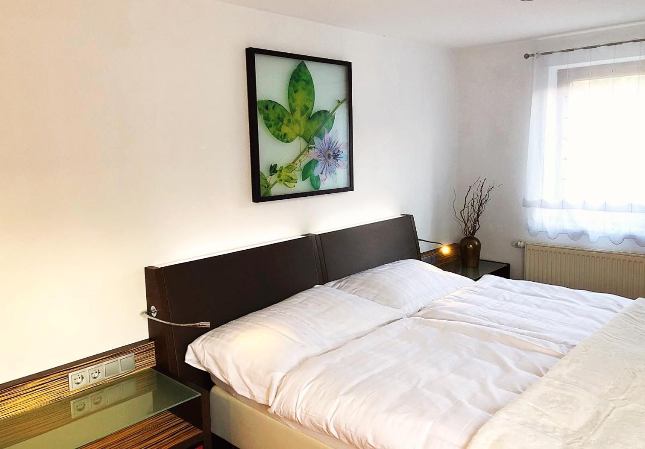 Grosse Wohnung Mit 2 Schlafzimmern Altensteig Exterior photo